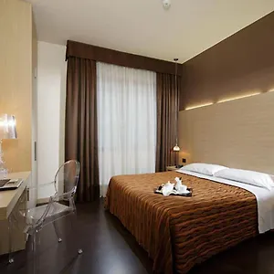 3* Hotel Paris